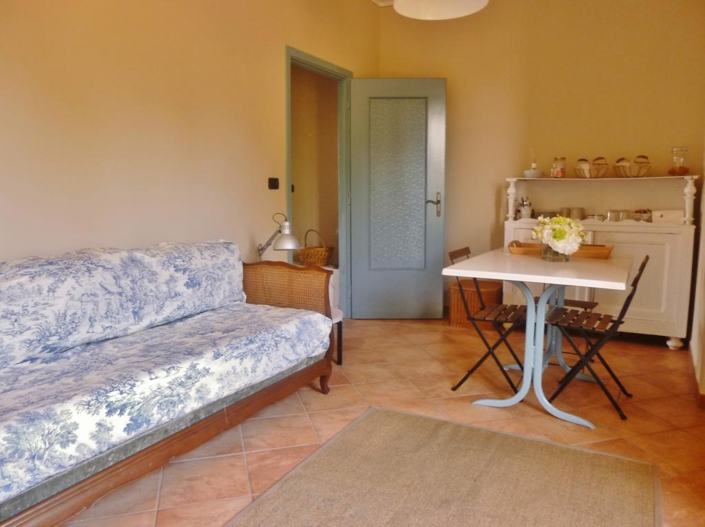 Vigone Tenuta Ajrale الغرفة الصورة